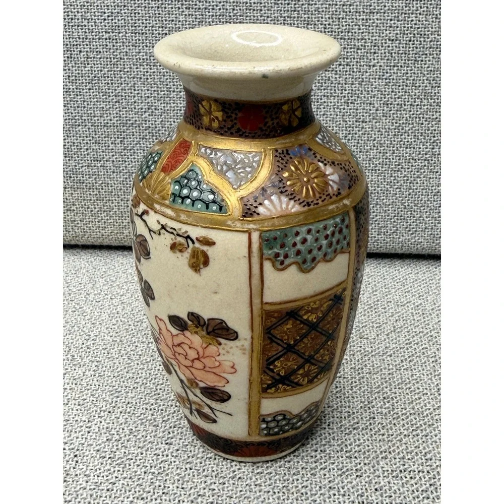 Antique Japanese Satsuma Miniature Bud Vase Moriage Gold Gilt Hand Painted 3.75